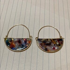 Anna & Ava multi color tortoise style gold hoop earrings - about 1"